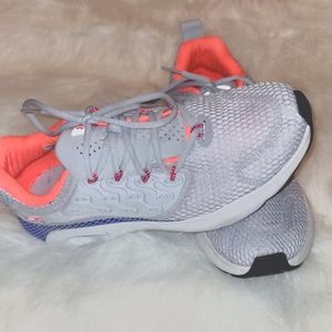 UNDER ARMOUR HOVR WOMENS SHOES
